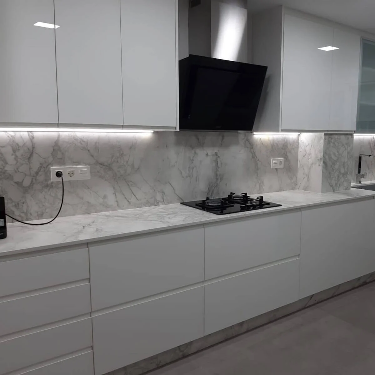 Laminat beyaz ada tezgâh